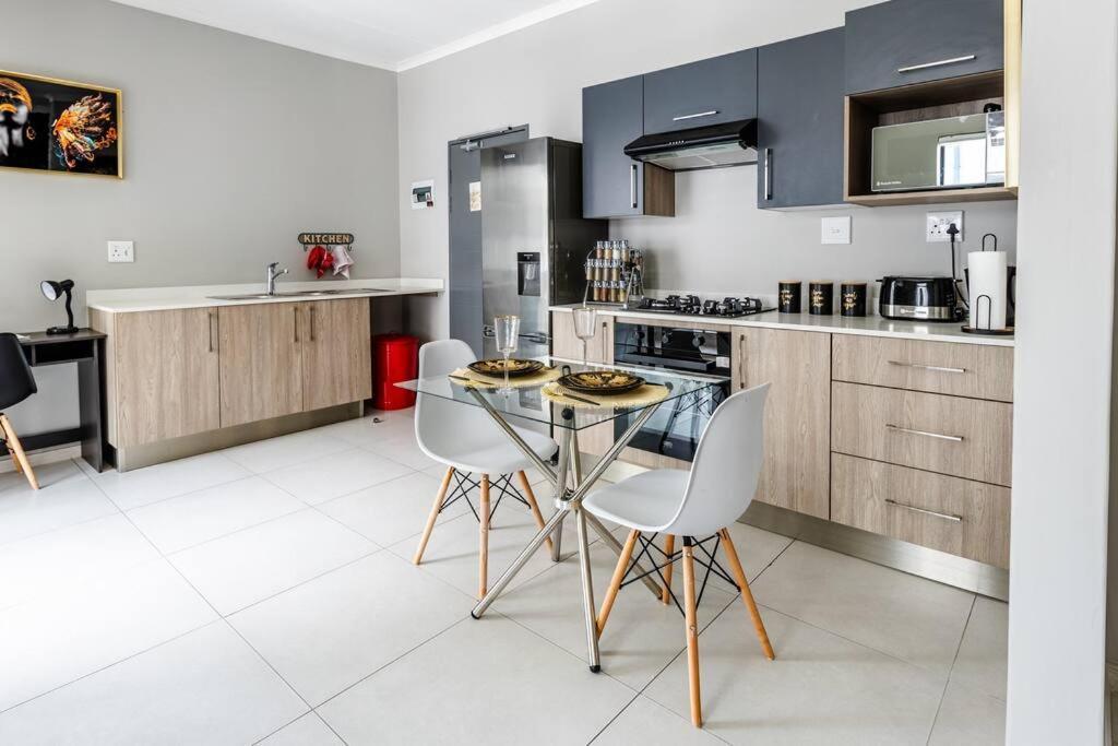 Serenity @midrand Apartment *